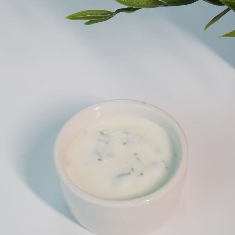 Мацони с чесноком